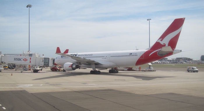 Qantas-737-Business-Class-38