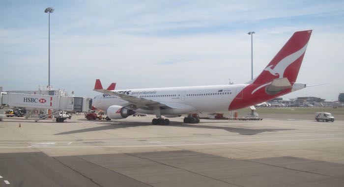 Qantas-737-Business-Class-38