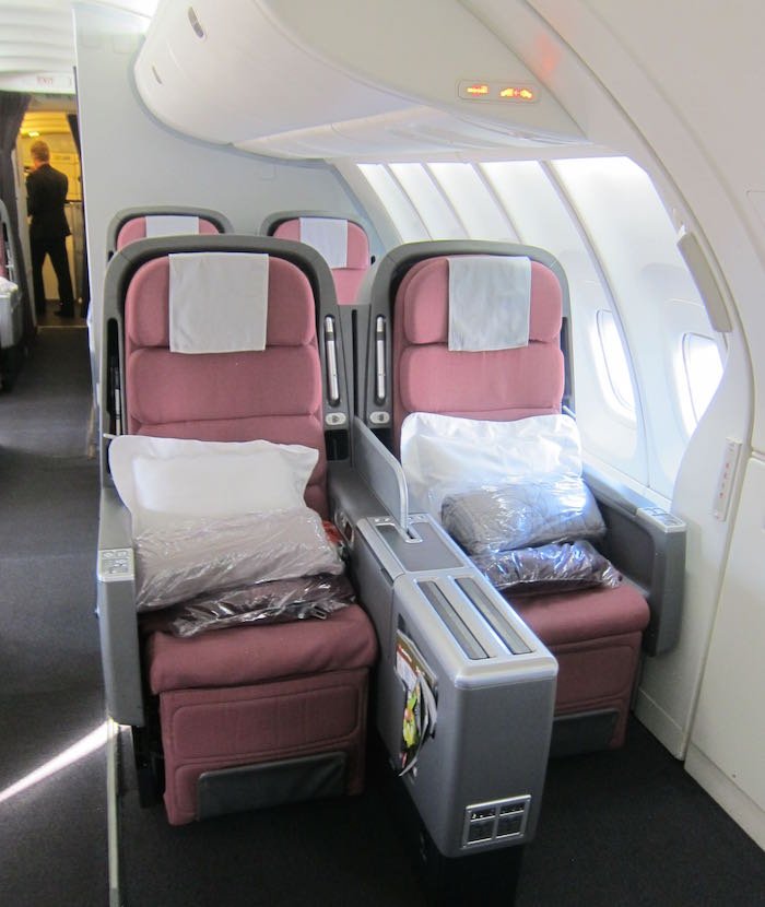 Qantas-747-Business-Class-14