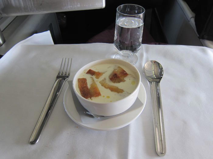 Qantas-747-Business-Class-40