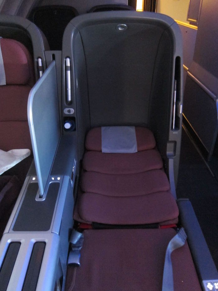 Qantas-747-Business-Class-44