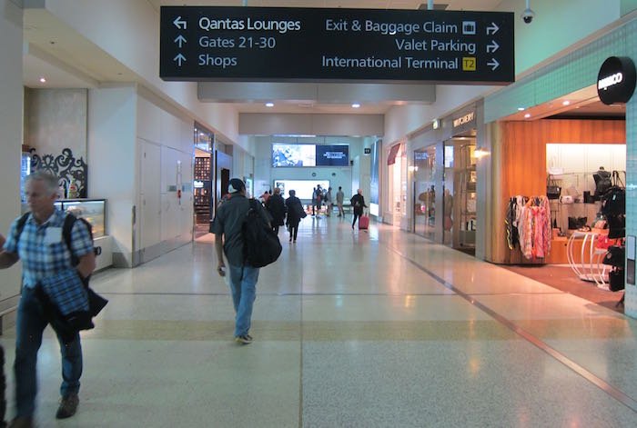 Qantas-Club-Melbourne-Airport-05