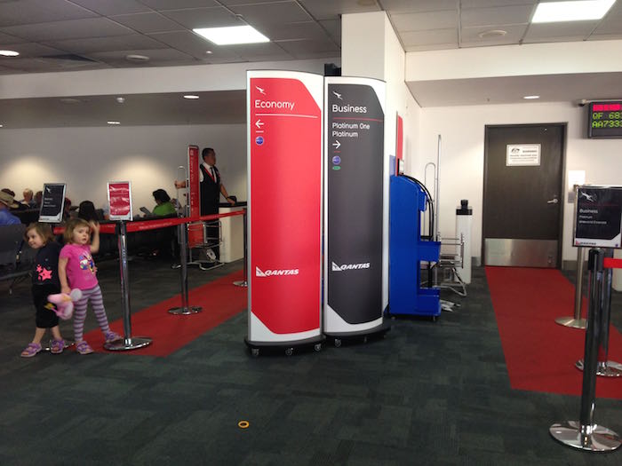 Qantas discount oversize baggage