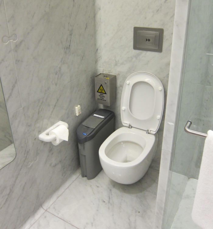 Qantas-First-Lounge-Sydney-52