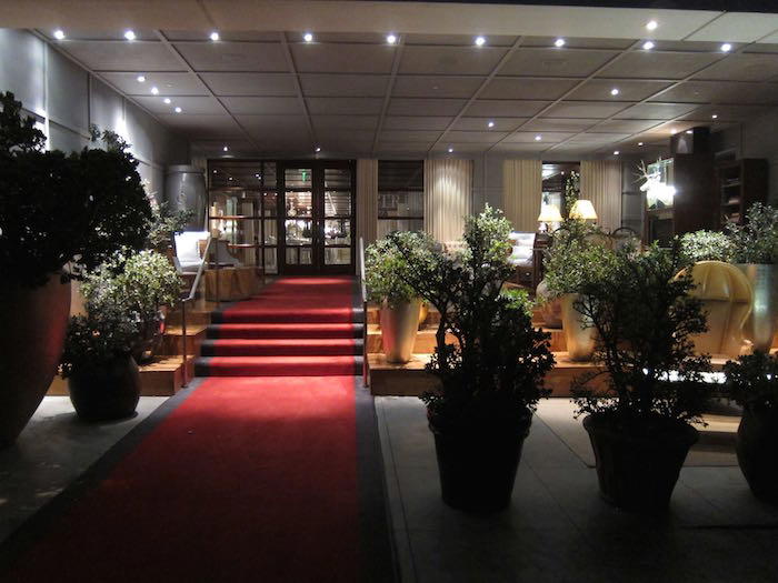 SLS-Beverly-Hills-Hotels-03