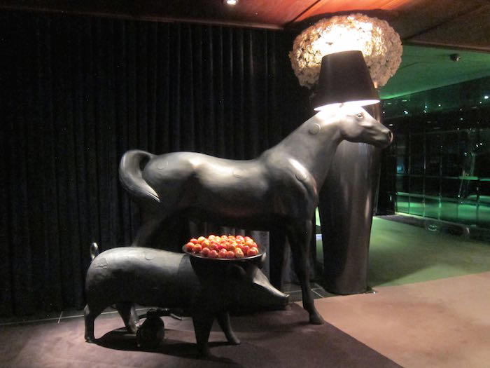 SLS-Beverly-Hills-Hotels-06