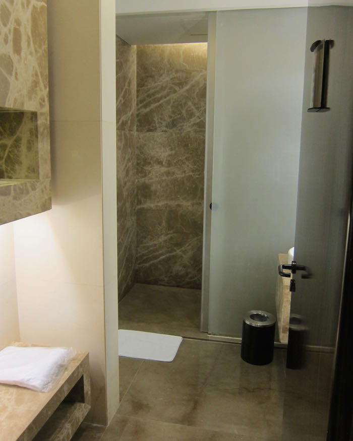 Singapore-Airlines-Private-Room-25