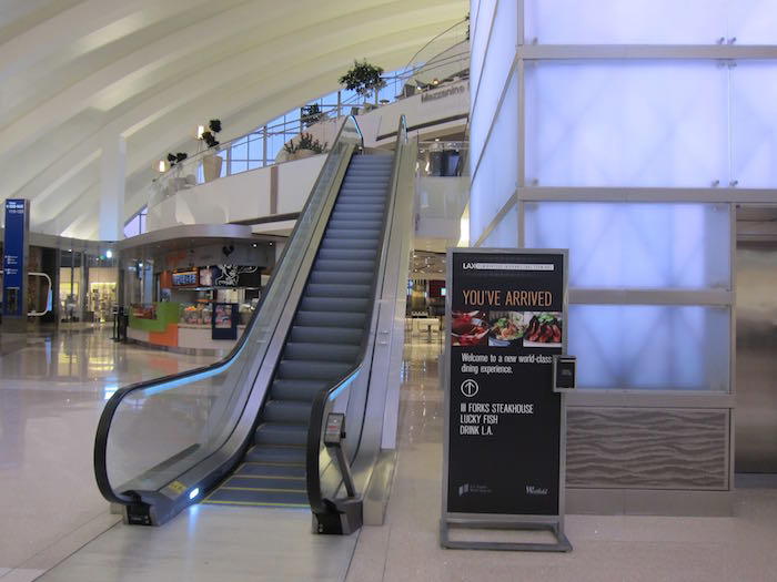 oneworld-lounge-LAX-08