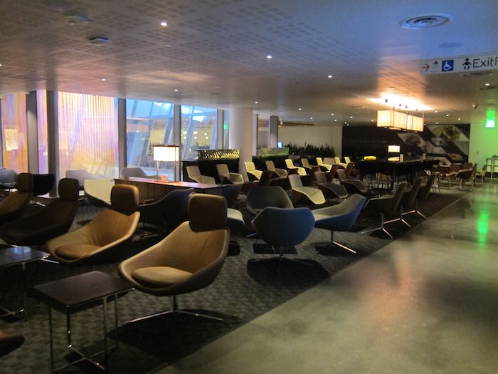 oneworld-lounge-LAX-17