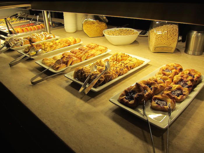 oneworld-lounge-LAX-34
