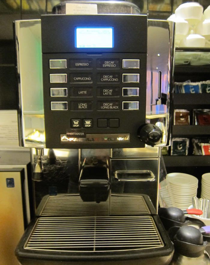 oneworld-lounge-LAX-42