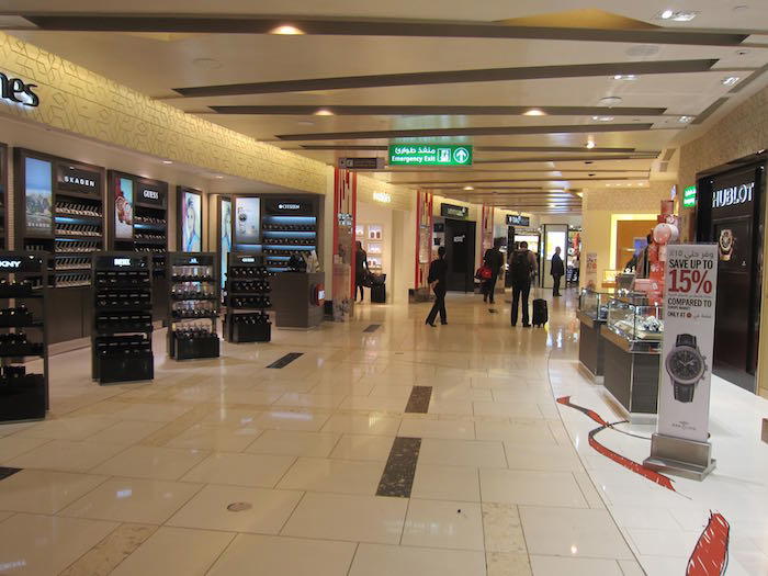 Etihad-Lounge-Abu-Dhabi-05