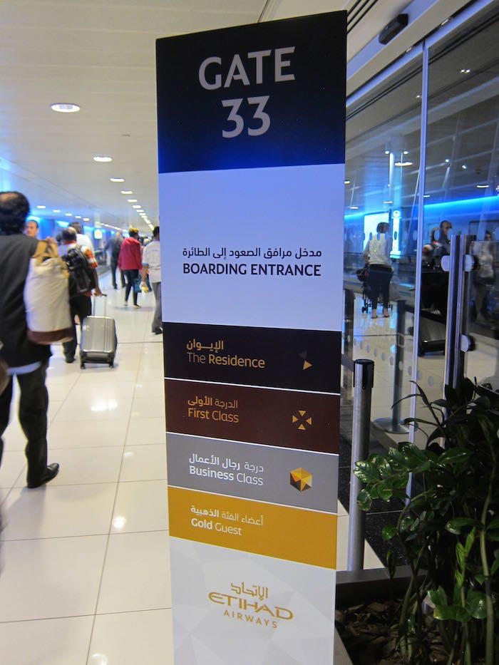 Etihad-Lounge-Abu-Dhabi-07