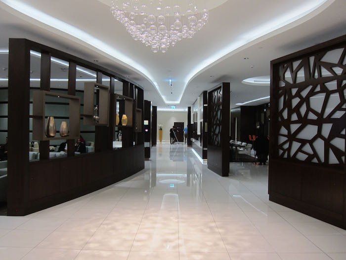 Etihad-Lounge-Abu-Dhabi-13
