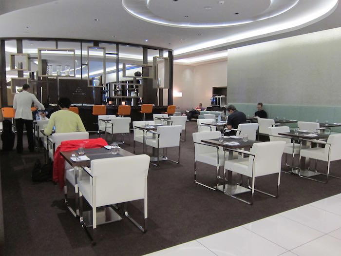 Etihad-Lounge-Abu-Dhabi-25