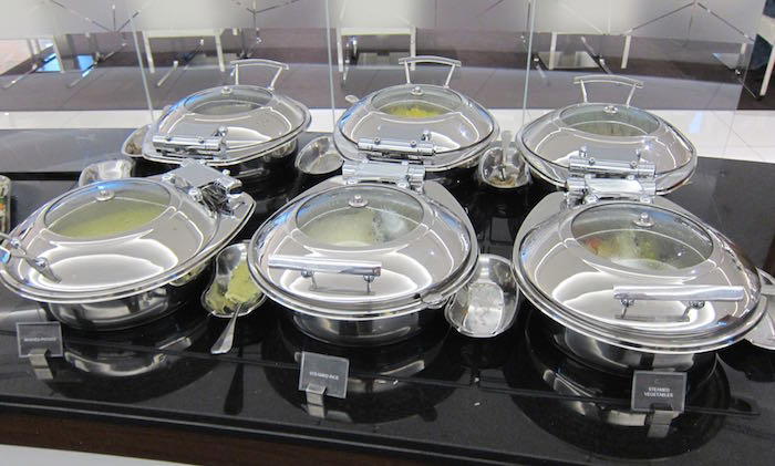 Etihad-Lounge-Abu-Dhabi-35