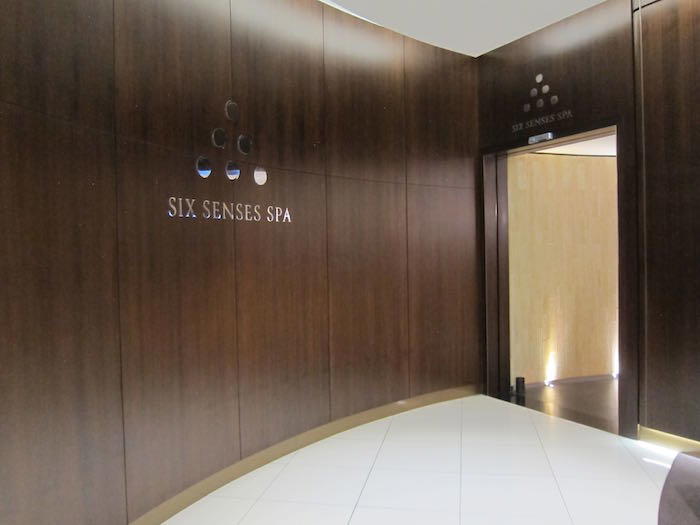 Etihad-Lounge-Abu-Dhabi-52