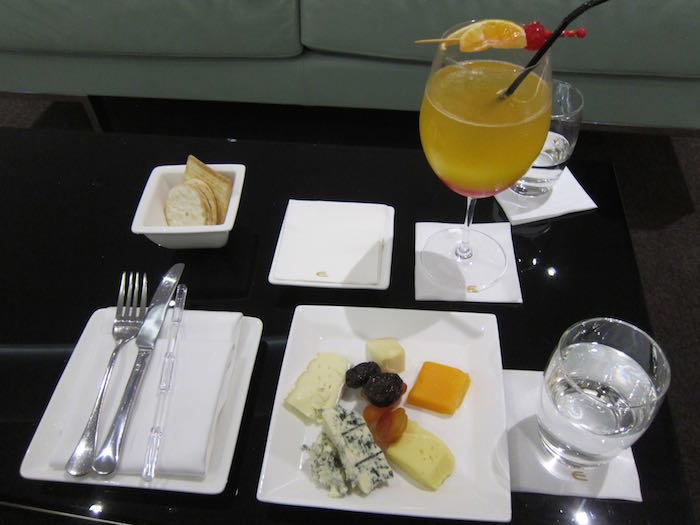 Etihad-Lounge-Abu-Dhabi-63