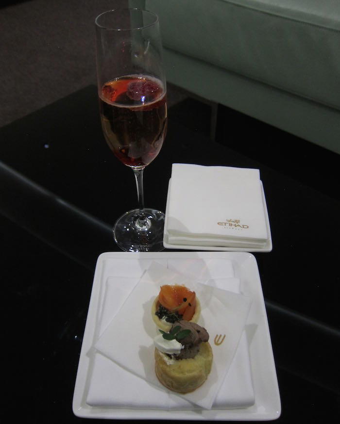 Etihad-Lounge-Abu-Dhabi-67