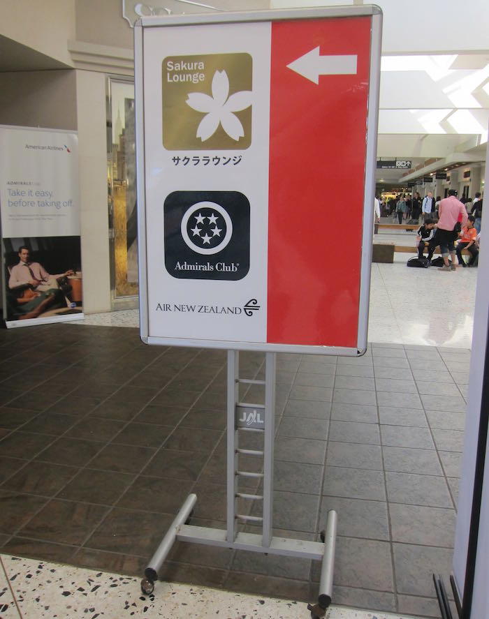Admirals-Club-Honolulu-Airport-05
