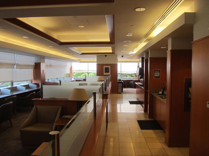 Admirals-Club-Honolulu-Airport-07