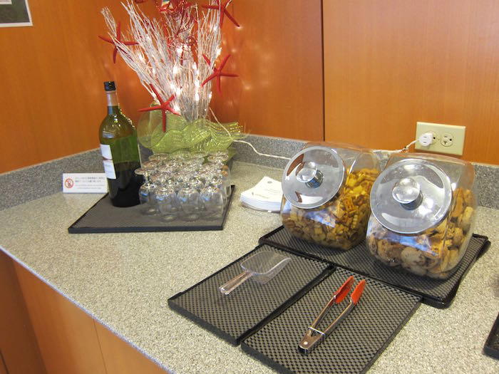 Admirals-Club-Honolulu-Airport-21
