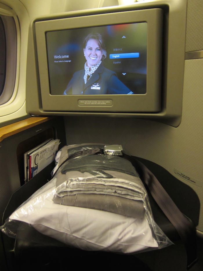 American-777-First-Class-03