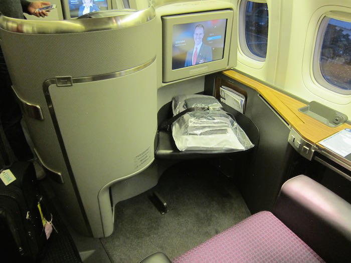 American-777-First-Class-04