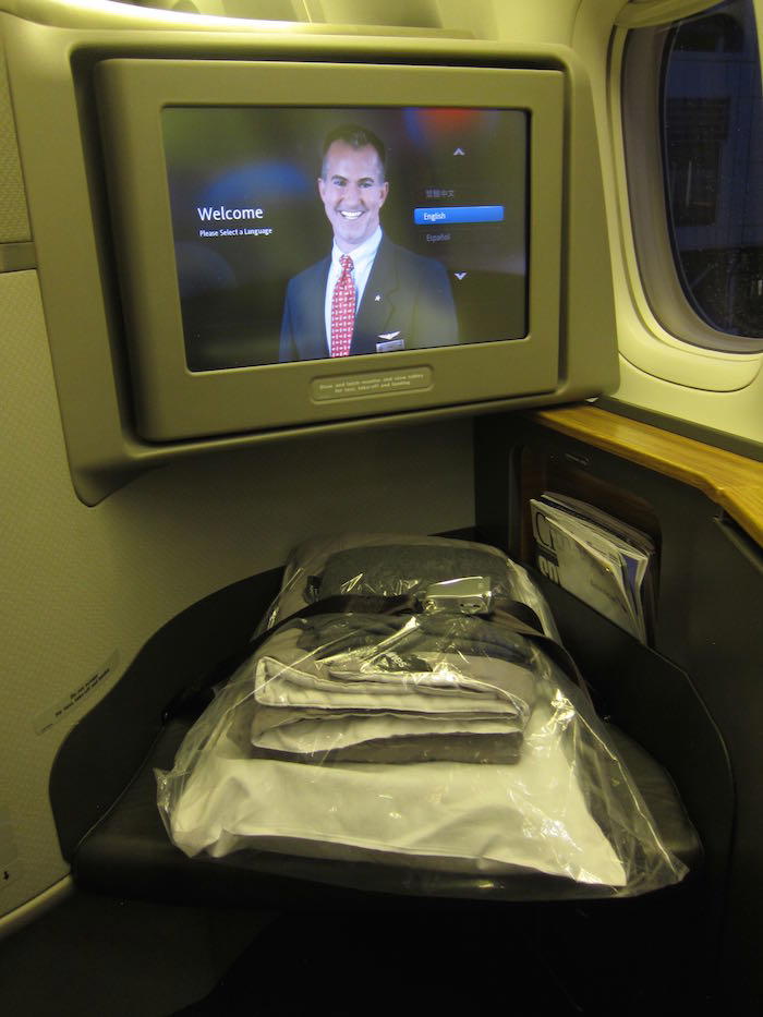 American-777-First-Class-05