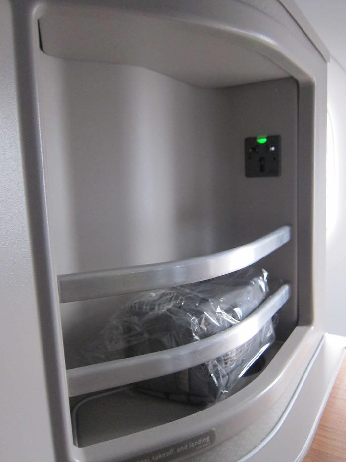 American-A321-First-Class-07