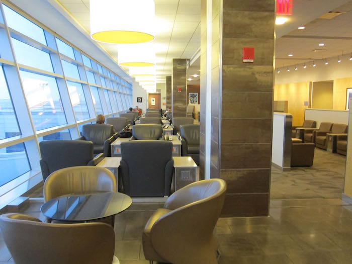 American-Flagship-Lounge-New-York-13