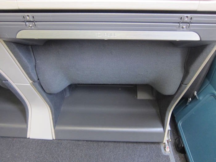 Cathay-Pacific-Business-Class-03