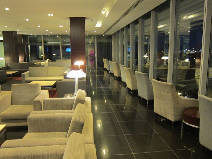Cathay-Pacific-Lounge-London-06