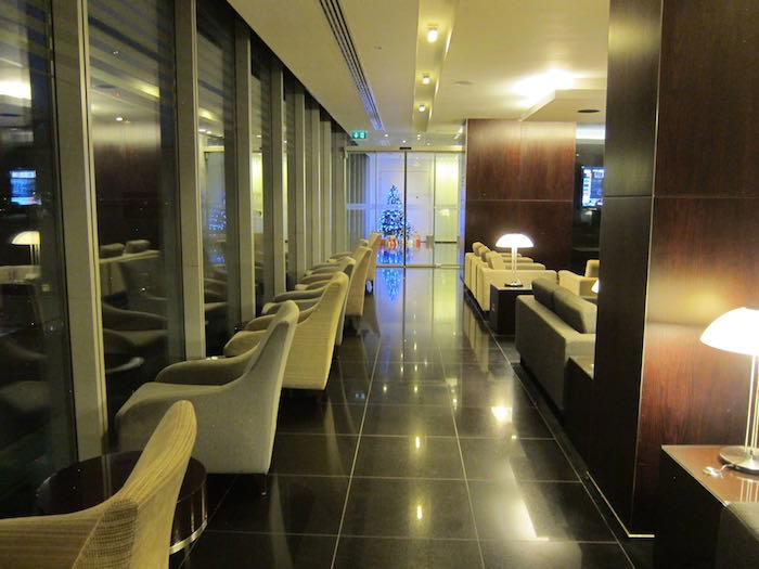 Cathay-Pacific-Lounge-London-09