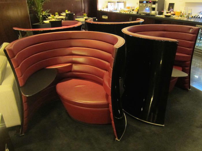 Cathay-Pacific-Lounge-London-10