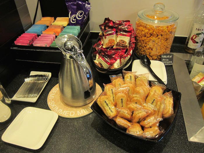 Cathay-Pacific-Lounge-London-20