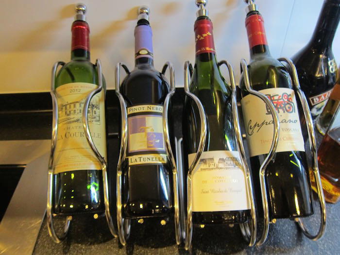Cathay-Pacific-Lounge-London-22
