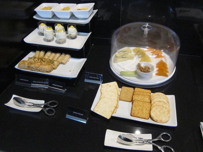 Etihad-Lounge-London-Heathrow-30