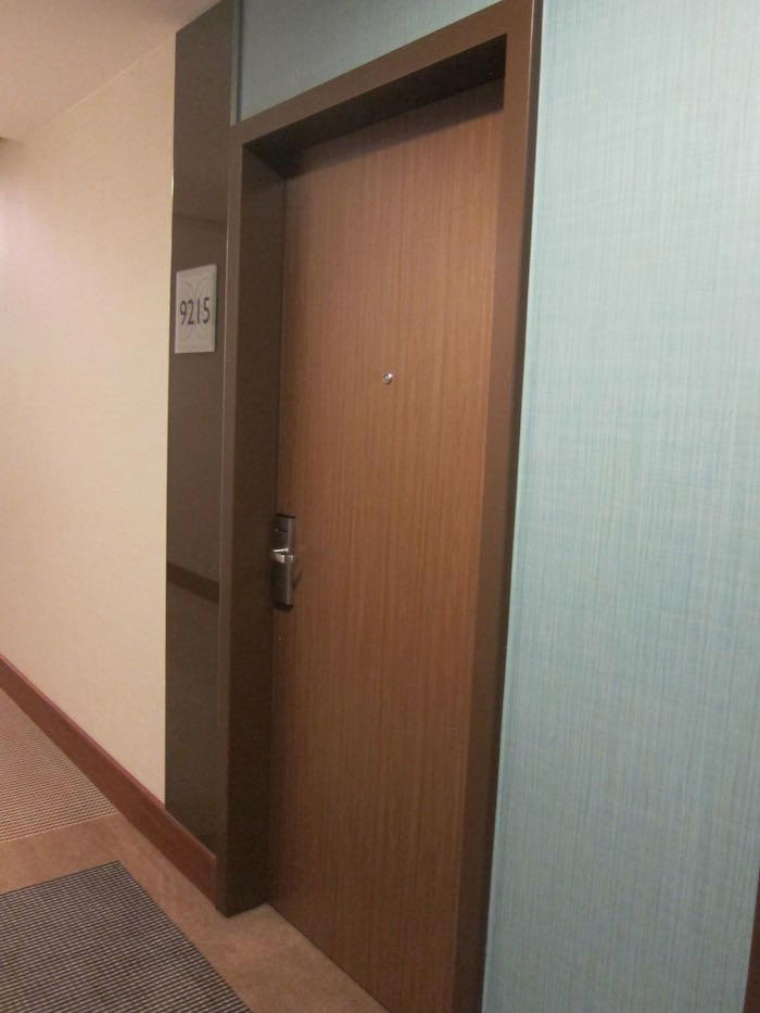 Hilton-Garden-Inn-Frankfurt-Airport-07