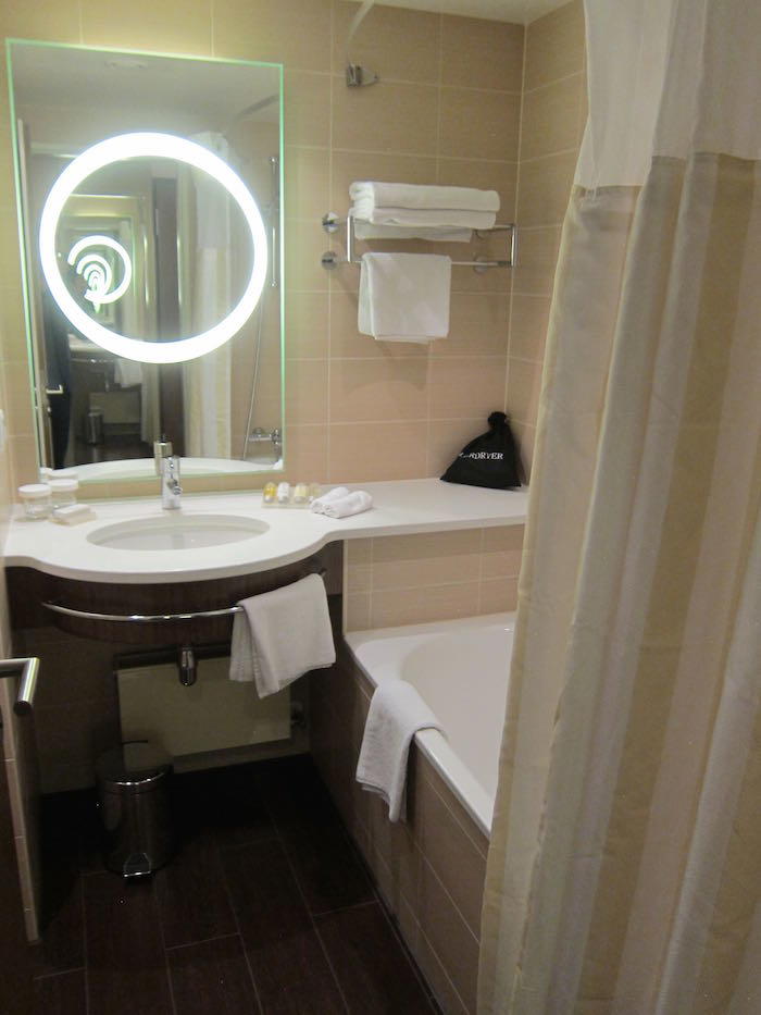 Hilton-Garden-Inn-Frankfurt-Airport-17