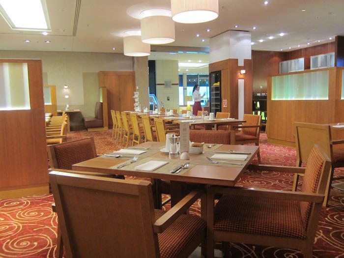 Hilton-Garden-Inn-Frankfurt-Airport-21