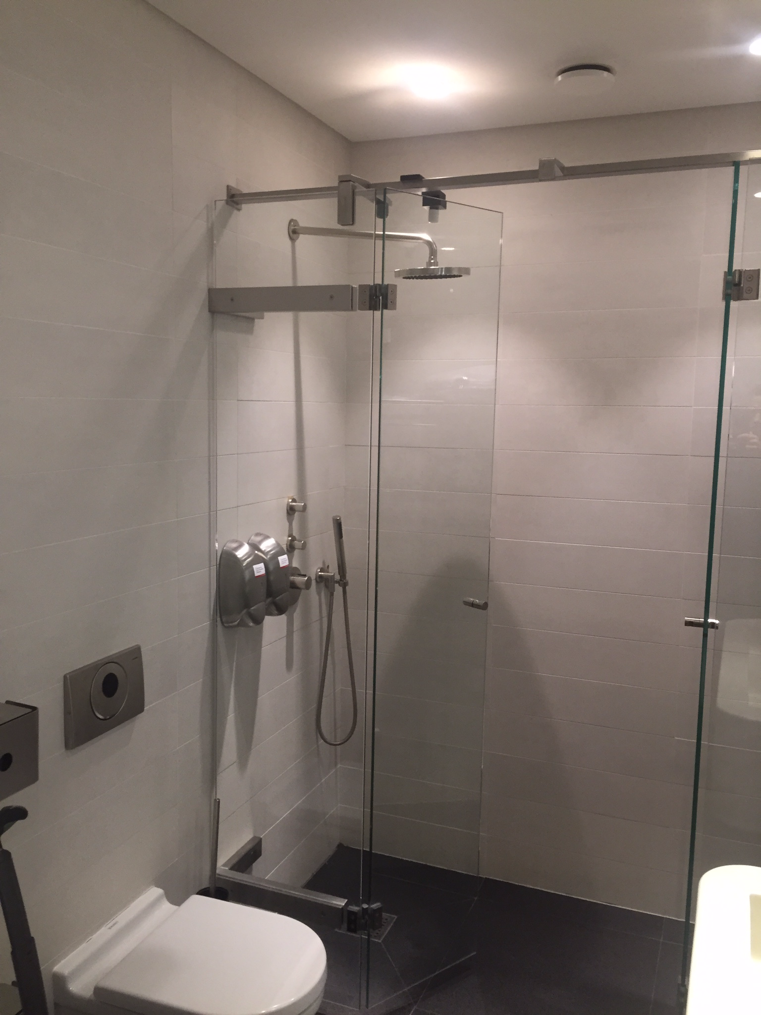 Air France business class lounge shower room