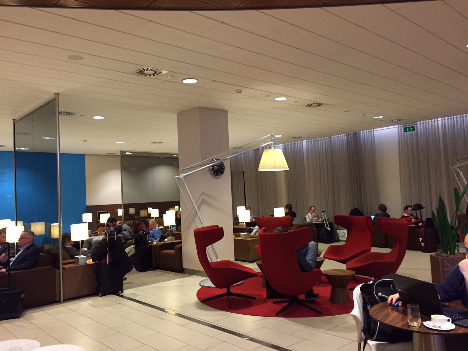 Schiphol Airport Schengen-side Crown Lounge