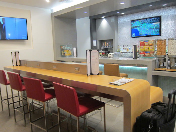 Admirals-Club-LAX-3