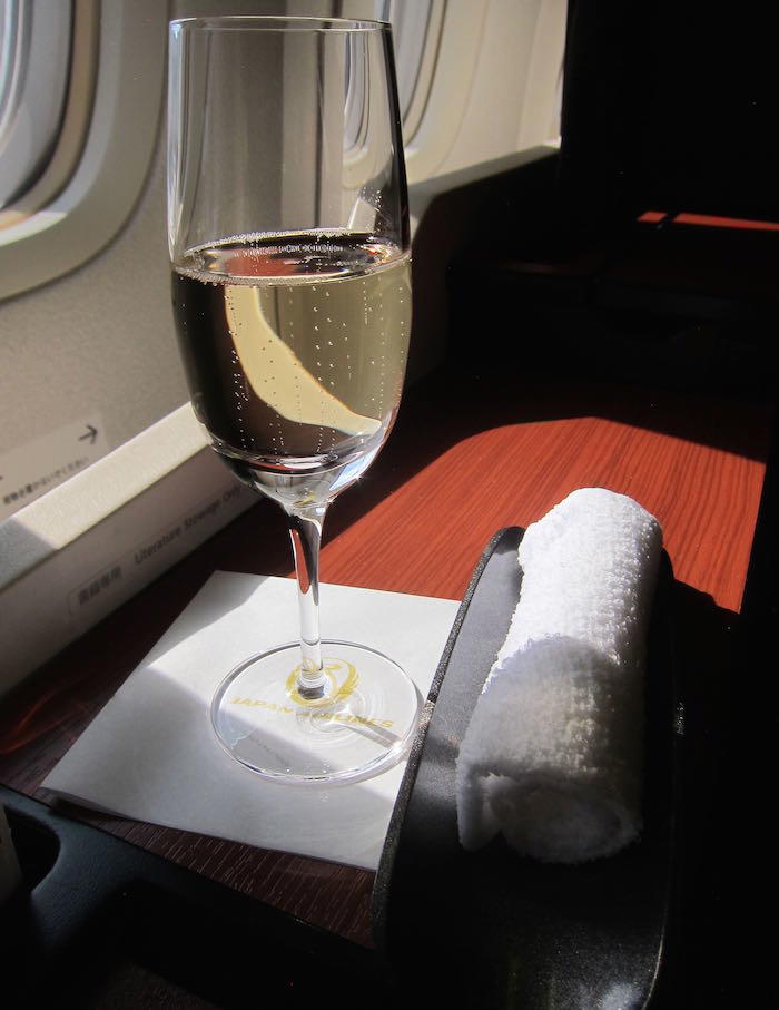 JAL-First-Class-777-03