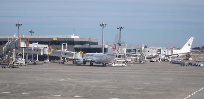 JAL-First-Class-777-04