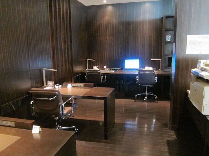 Japan-Airlines-First-Class-Lounge-Tokyo-07