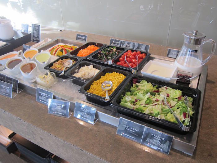 Japan-Airlines-First-Class-Lounge-Tokyo-17