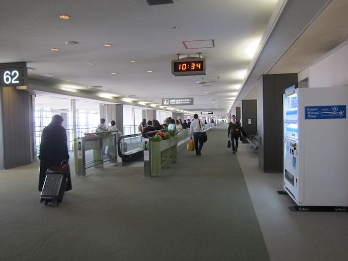 Japan-Airlines-First-Class-Lounge-Tokyo-27