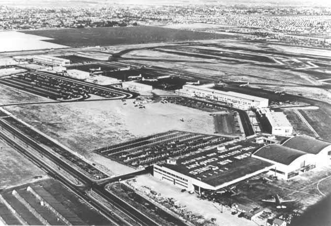 Los Angeles International Airport in 1947 -- when it was cutting edge, believe it or not